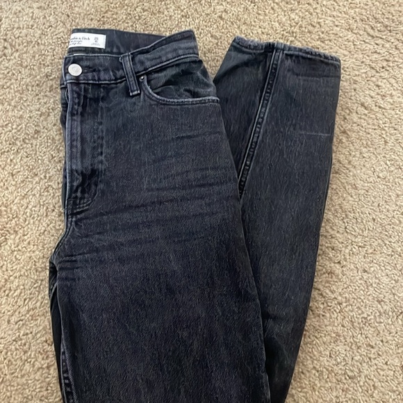 Abercrombie 90’s high rise straight Leg jeans, curve love - Picture 3 of 4